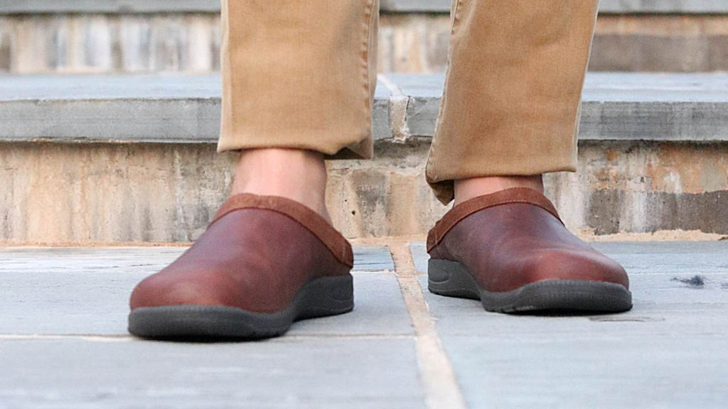 Why Men's Leather Clogs Are the Ultimate Footwear for Comfort and Style